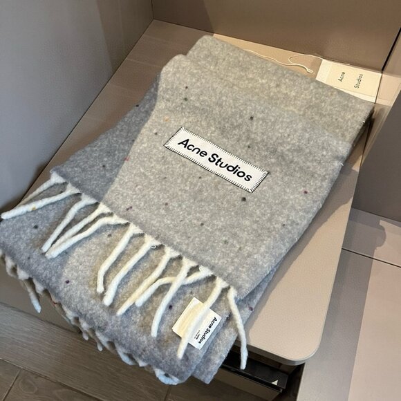 💙💙Acne Studios gray mohair scarf - Picture 1 of 6